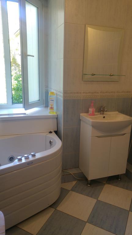 Apartement Kruglouniversitetska 2/1 Kijev Szoba fotó